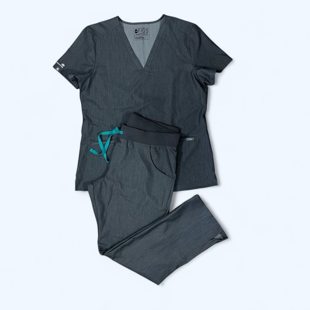 Figs scrubs grey set WOMENS LARGE